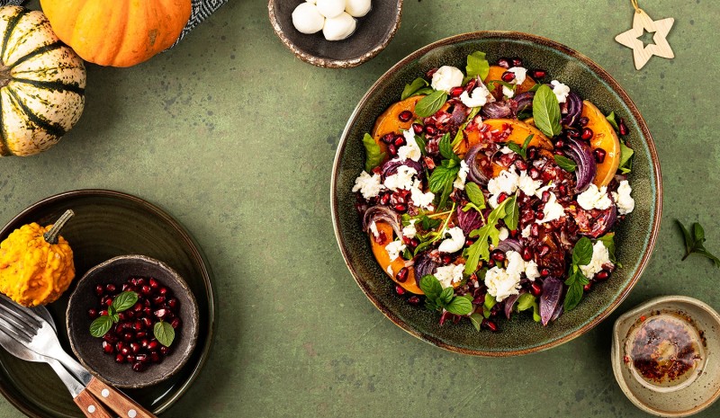 Junai Blog warm winter quinoa salad with pumpkin chorizo mozzarella arugula leaves pomegranate